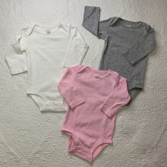 Long Sleeves onesie Bundle 3M Carter’s - Picture 2 of 11